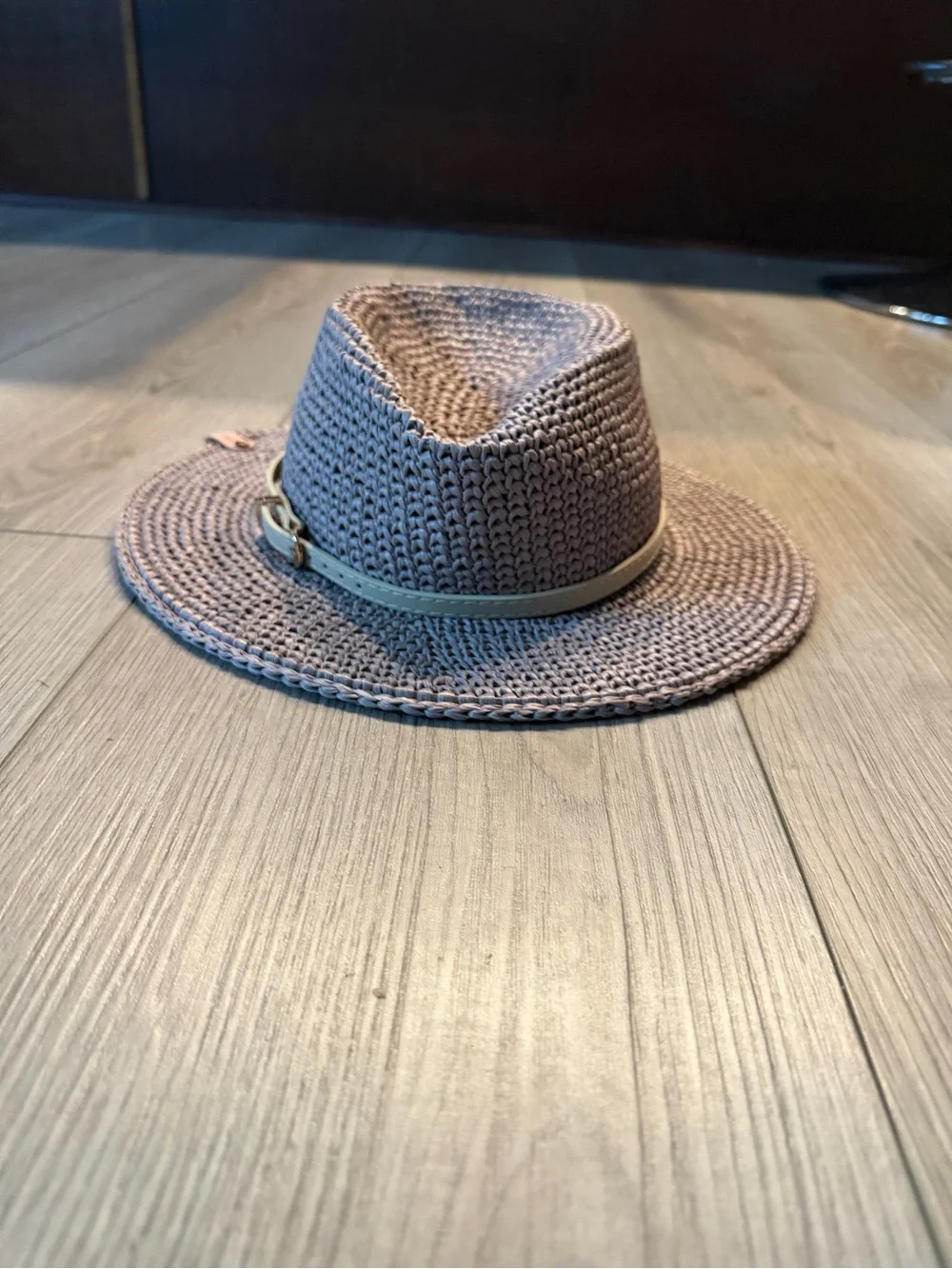 HANDMADE WOMENS STRAW WOVEN FEDORA HAT, SIZE SMALL, TAUPE